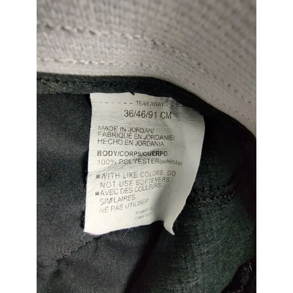 Under Armour Chino Shorts Men's Size 36 Golf Heathered Black‎ Casual Flat Front